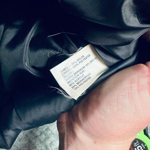 Vintage GAP Black Y2K Puffer Coat Fur Hood Cropped Babydoll 75% Down Warm - Picture 7 of 7